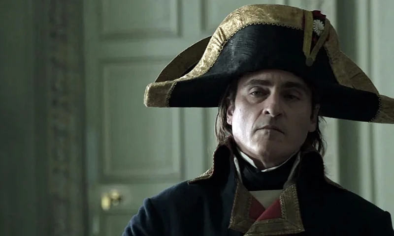 Joaquin Phoenix como Napoleão. Foto: Divulgação