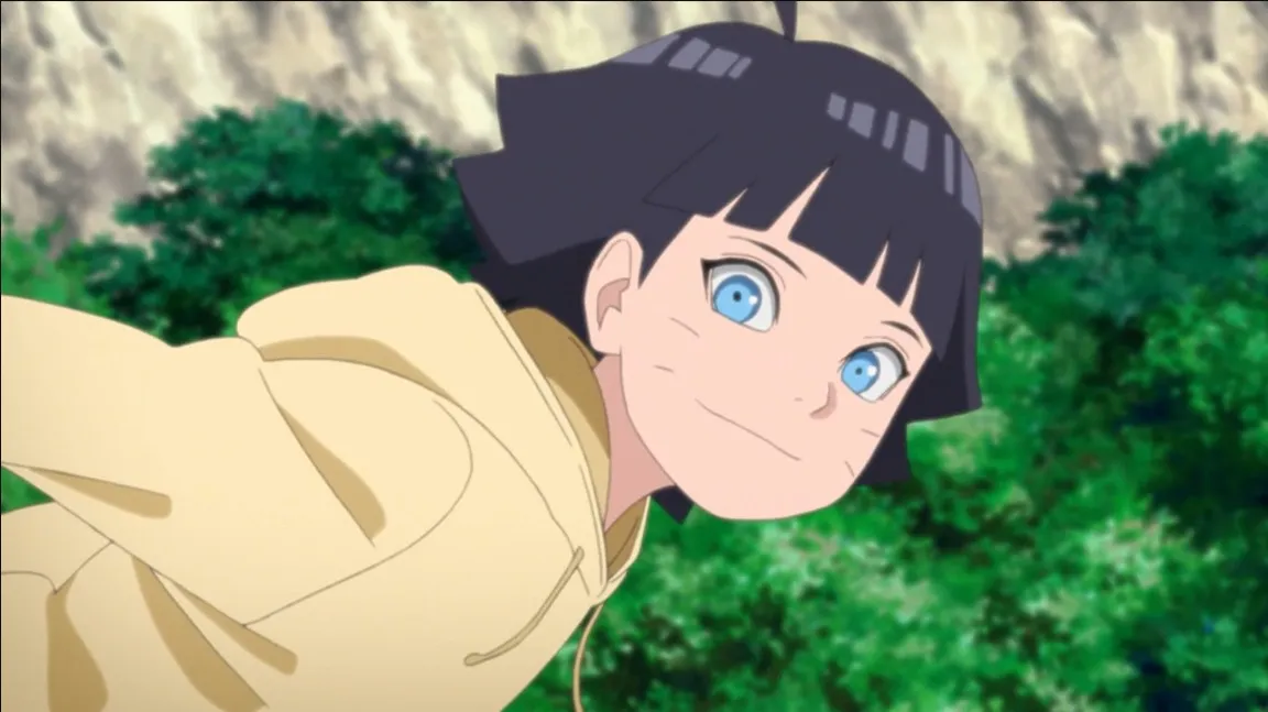 himawari-feliz-enquanto-esta-saltando-entre-arvores-e-olhando-para-o-o-lado