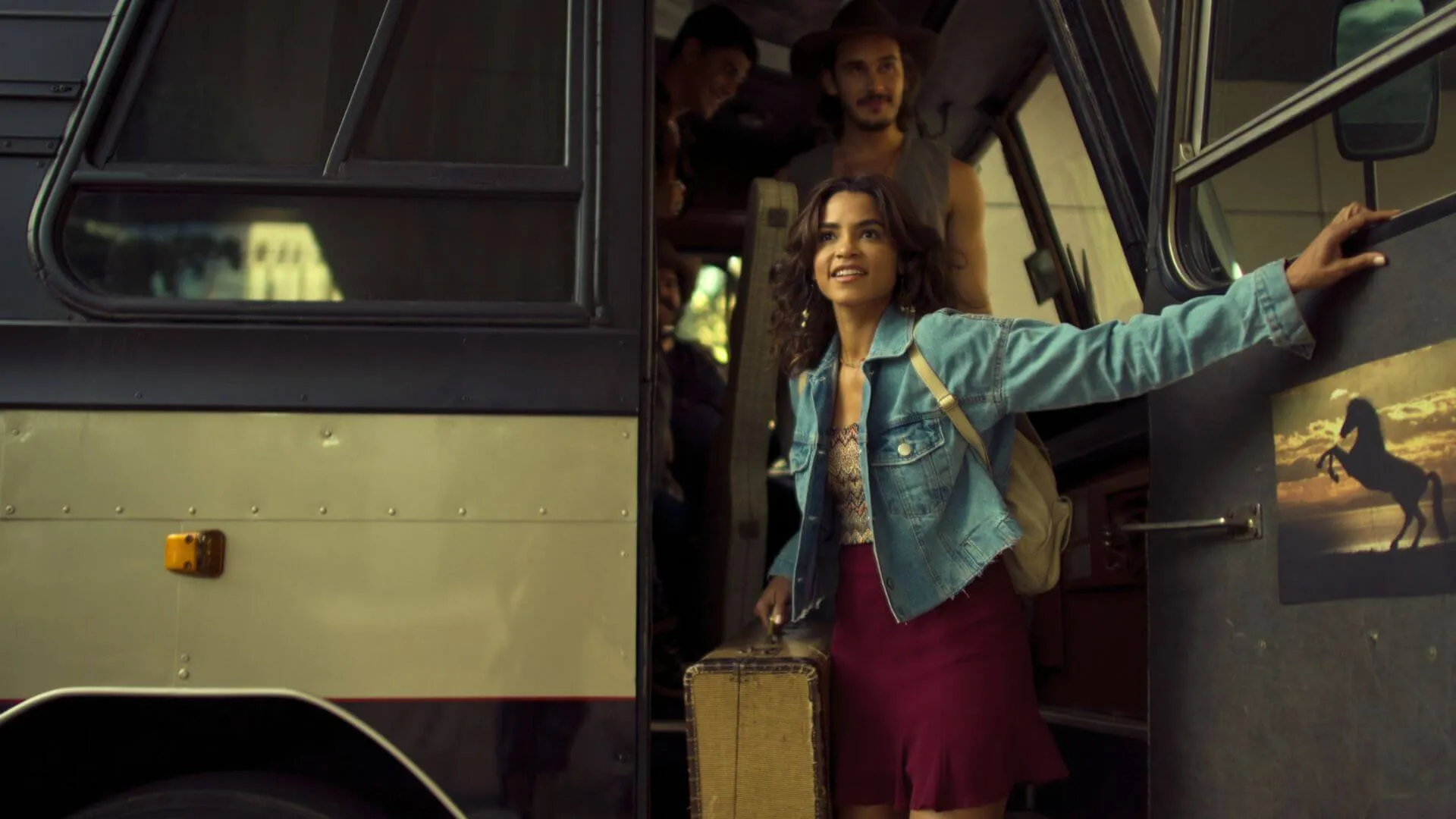 Lucy Alves em Só Se For Por Amor (Foto: Vans Bumbeers / Netflix)