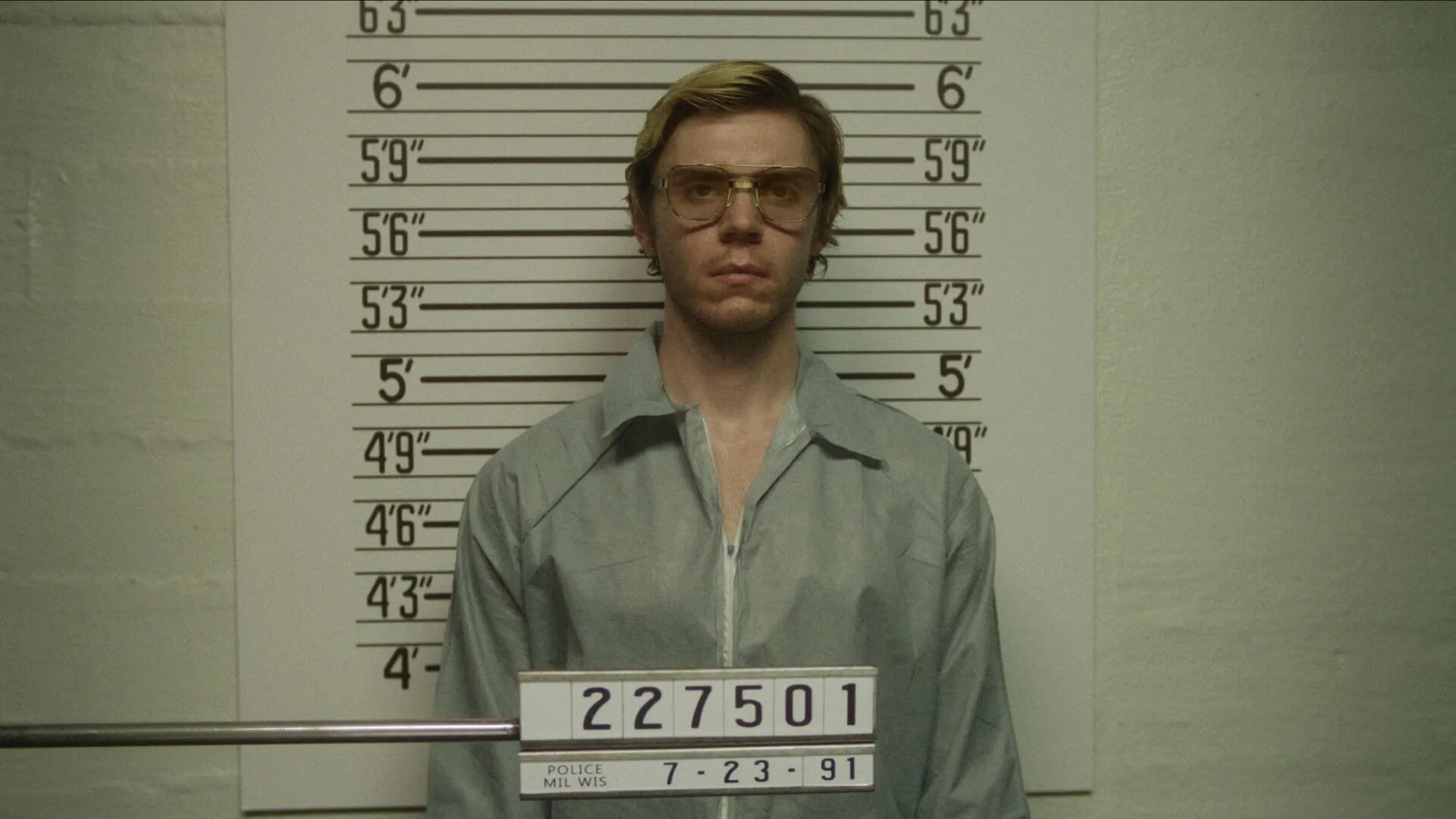 Evan Peters como Jeffrey Dahmer (Foto Divulgação Netflix)