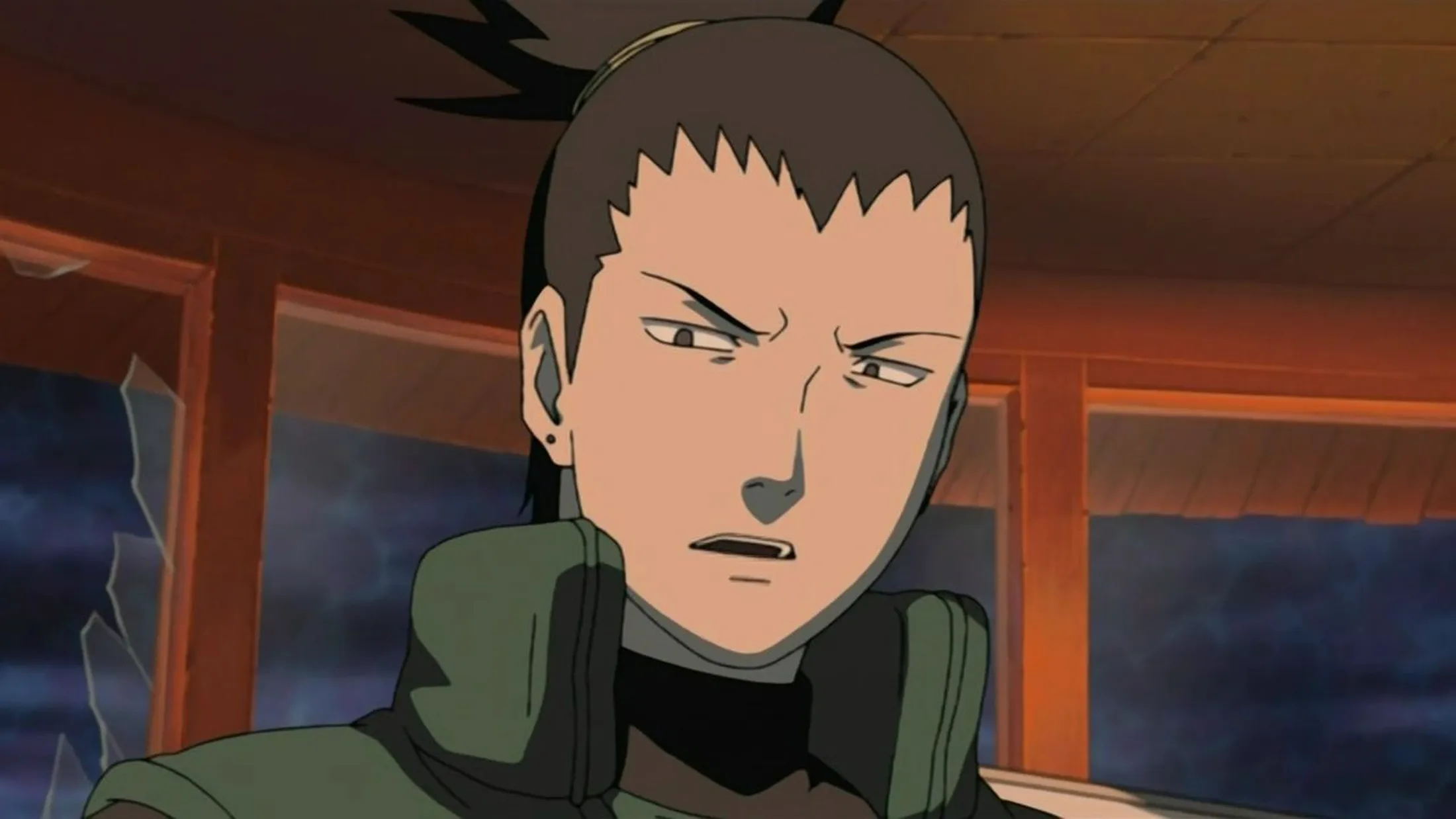 shikamaru falando algo enquato aparentemente está bravo