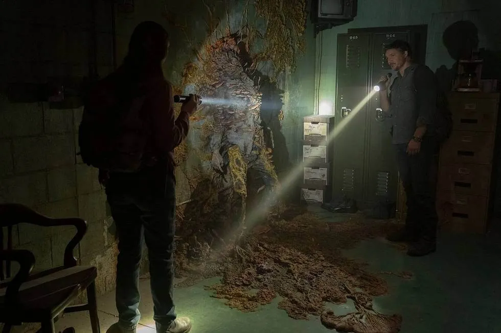 Anna Torv, Pedro Pascal no primeiro episódio da série The Last of us