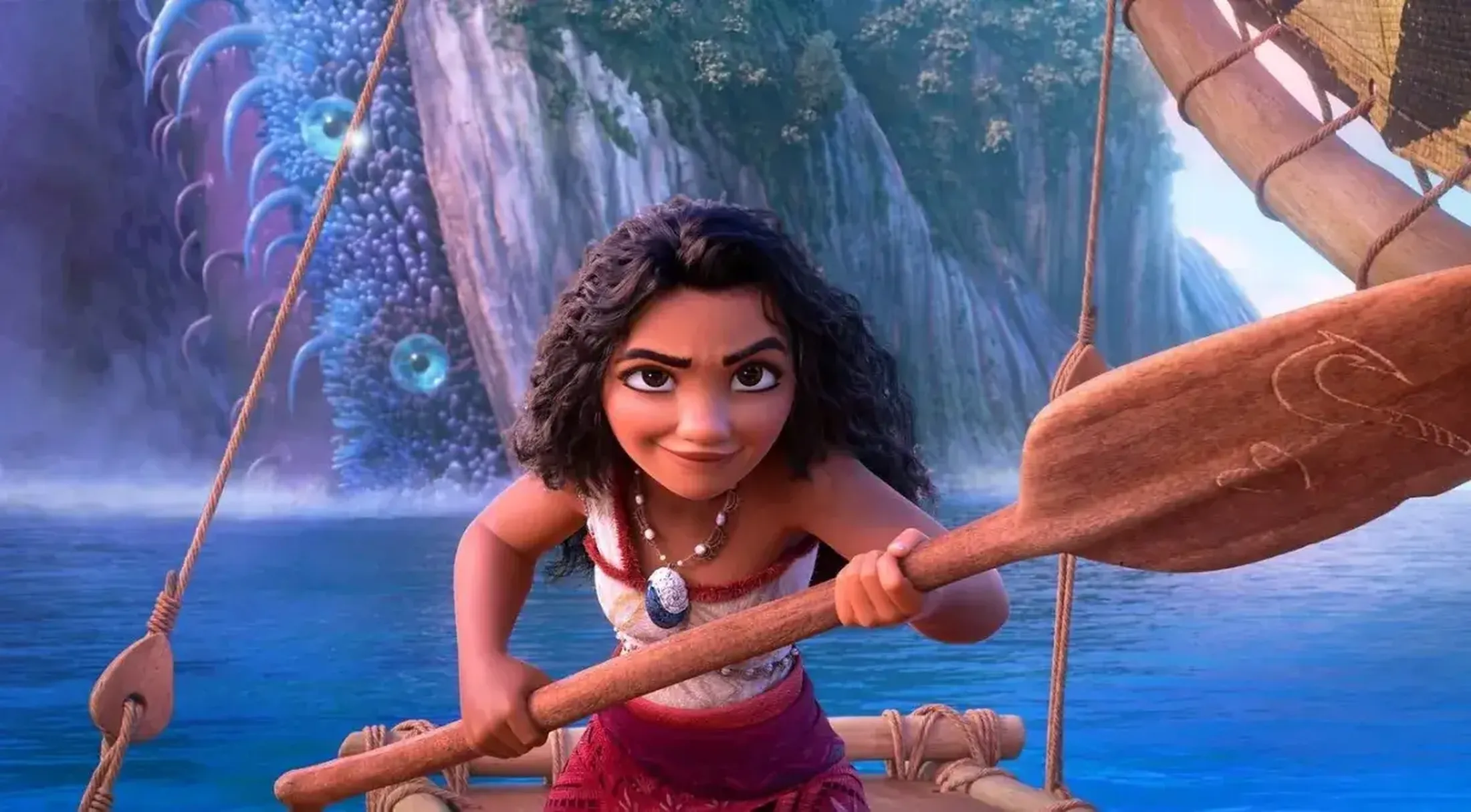 Sete anos após o lançamento do primeiro filme, Moana embarca em uma extensa jornada em busca de pessoas além da costa de Motunui. | Imagem: Reprodução Disney Studios BR