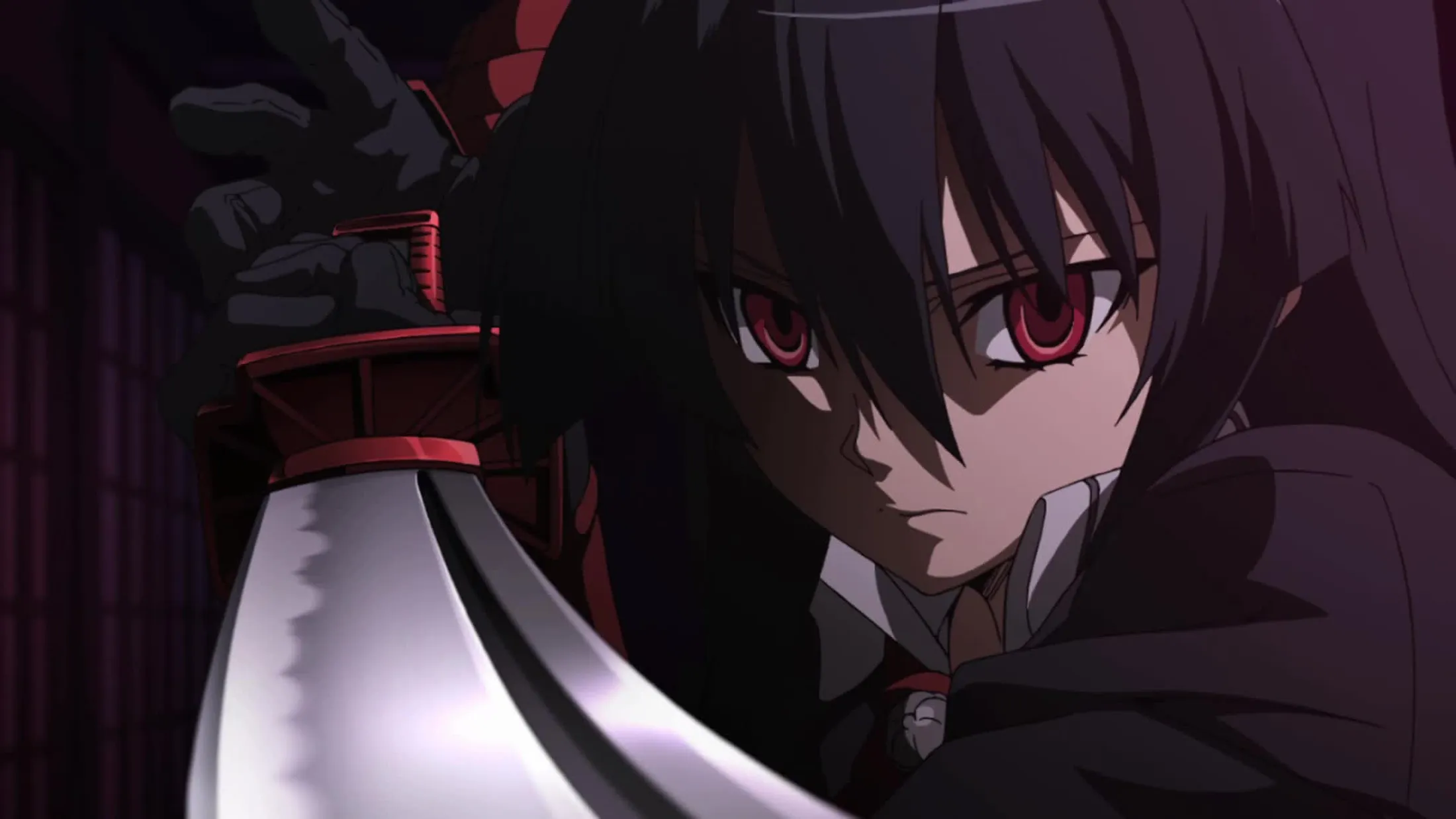 akame-apontando-sua-espada-para-frente
