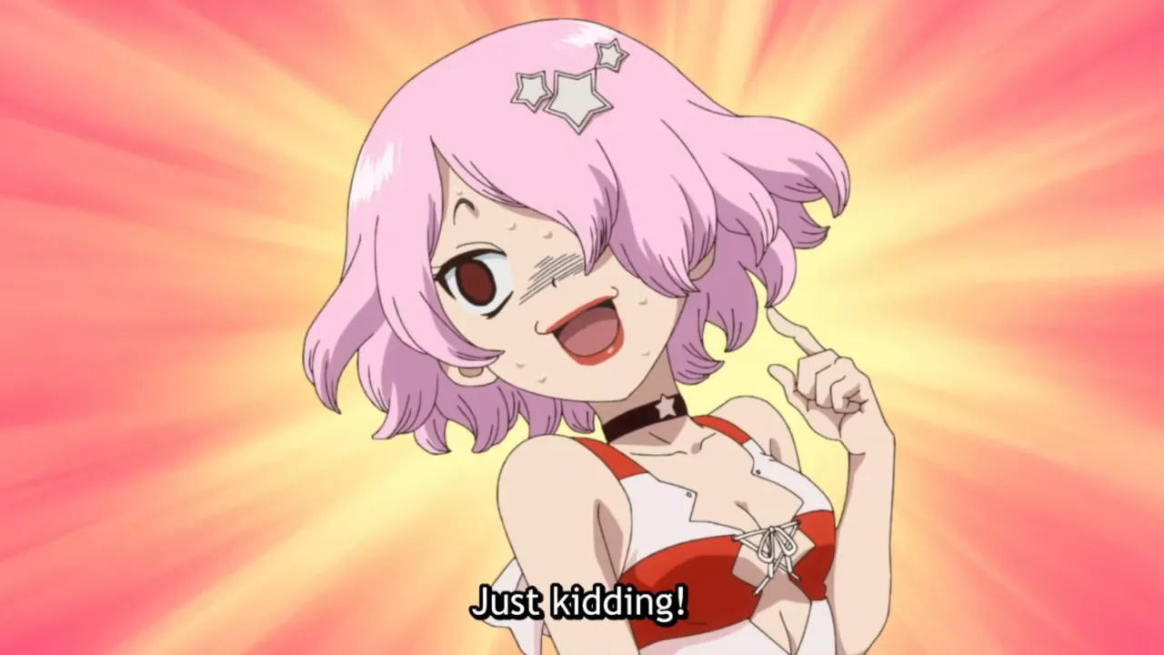 luna rindo sem graça e nervosa