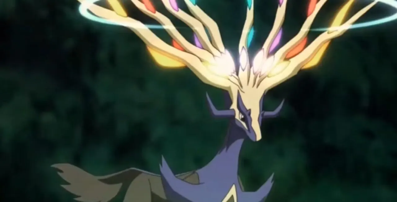 Xerneas com seus chifres brilhando