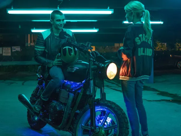 Emma Roberts e Dave Franco em cena de 'Nerve: Um jogo sem regras'