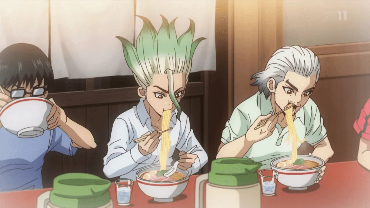 senku comendo lamen com seu pai