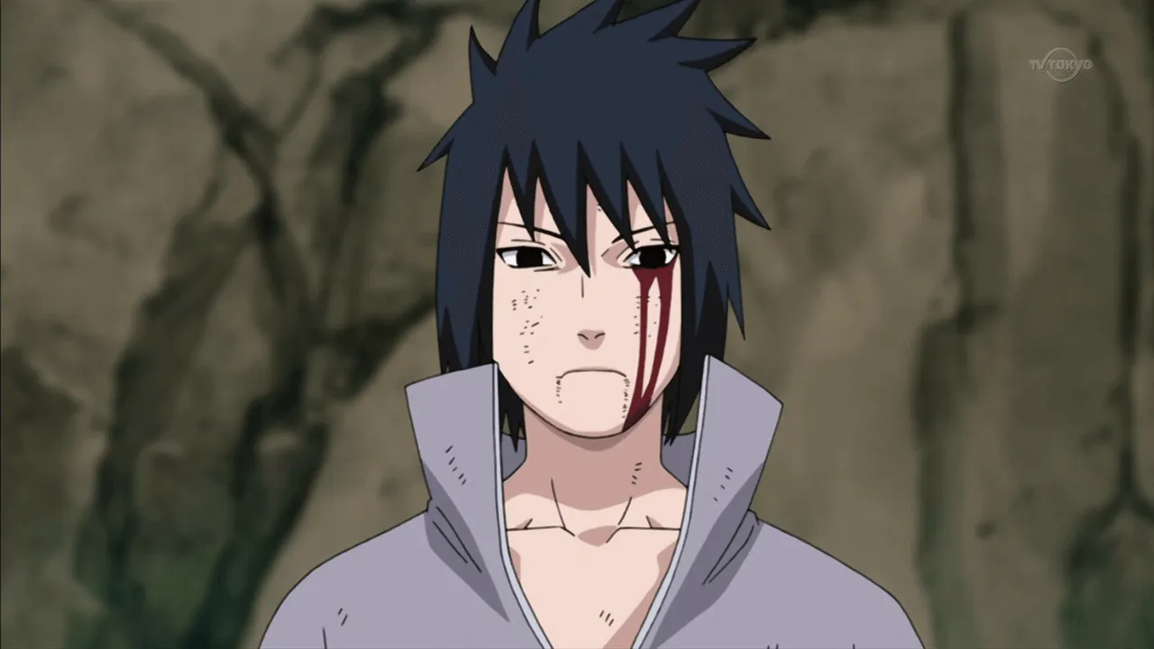 Sasuke sério, com seu olho esquerdo sangrando.