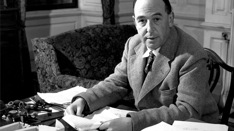 O legado literário de C.S. Lewis é um tesouro precioso que continua a encantar corações e mentes, transcendendo barreiras e inspirando gerações.