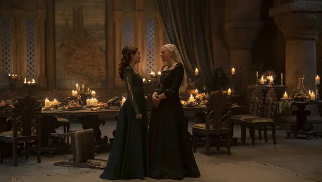 Rhaenyra(Emma D'arcy) e Alicent ( Olivia Cooke)