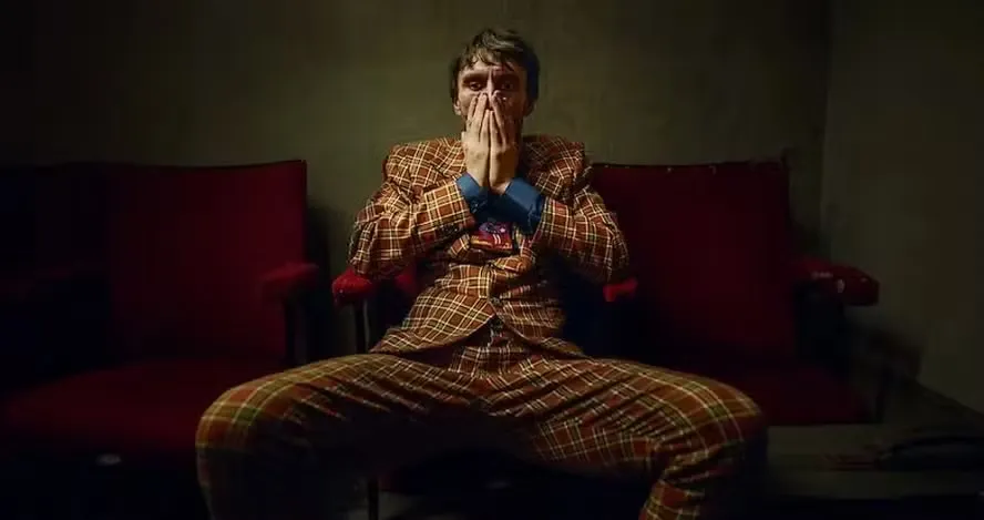 Foto retirada da série "Bebê Rena" da Netflix