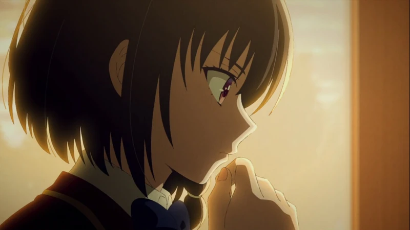 Horikita olhando para o lado pensativa