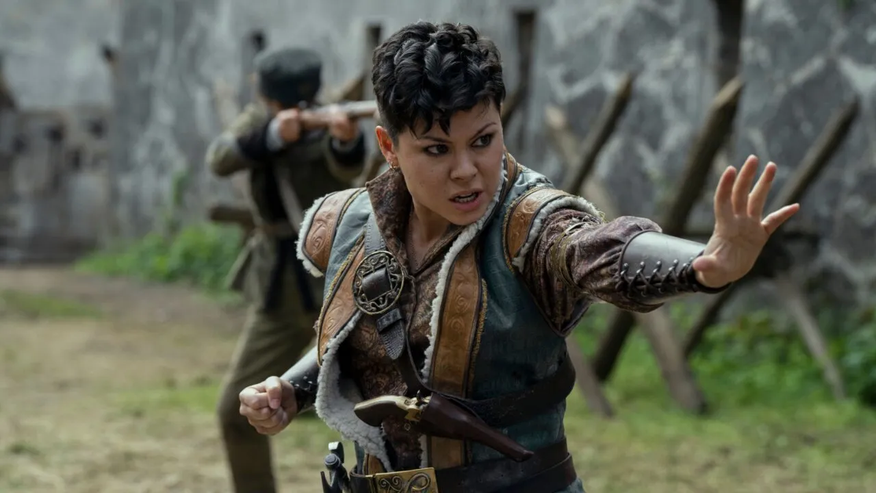 Tamar Kir-Battar (Anna Leong Brophy), na segunda temporada de Sombra e Ossos - Foto: Divulgação/Netflix