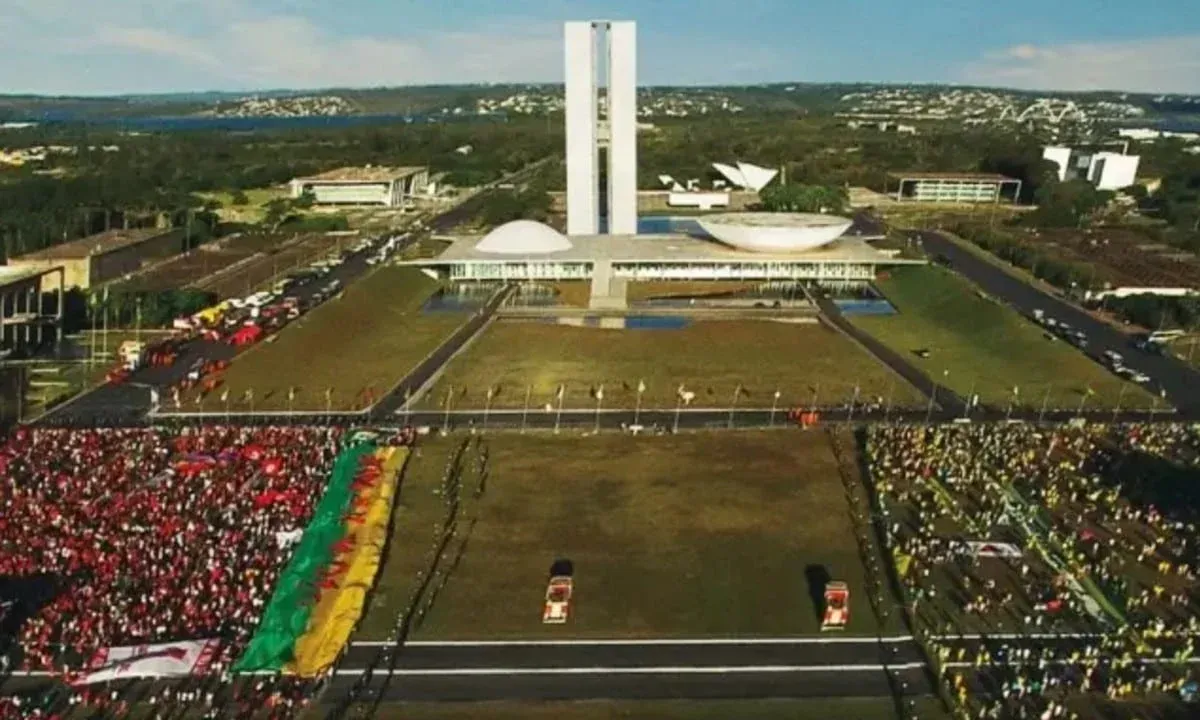 Imagem retirada do documentário "Democracia em vertigem"
