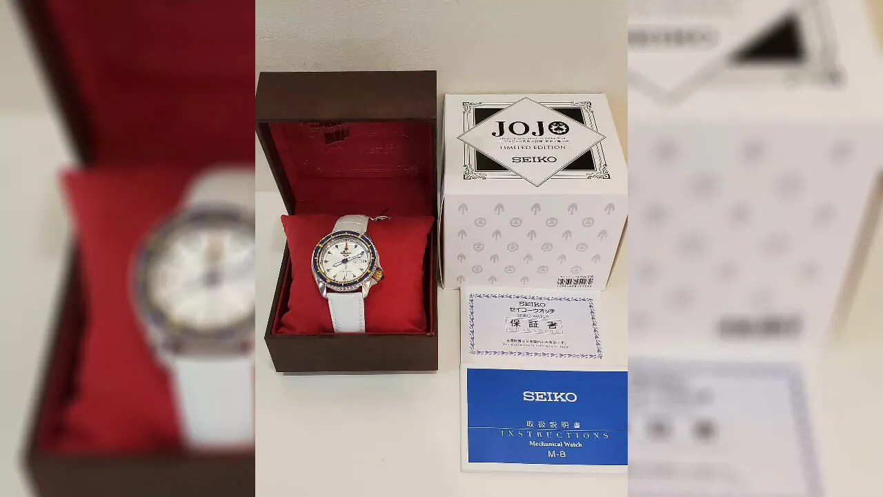 Relógios da SEIKO temático JoJo dentro de uma caixa