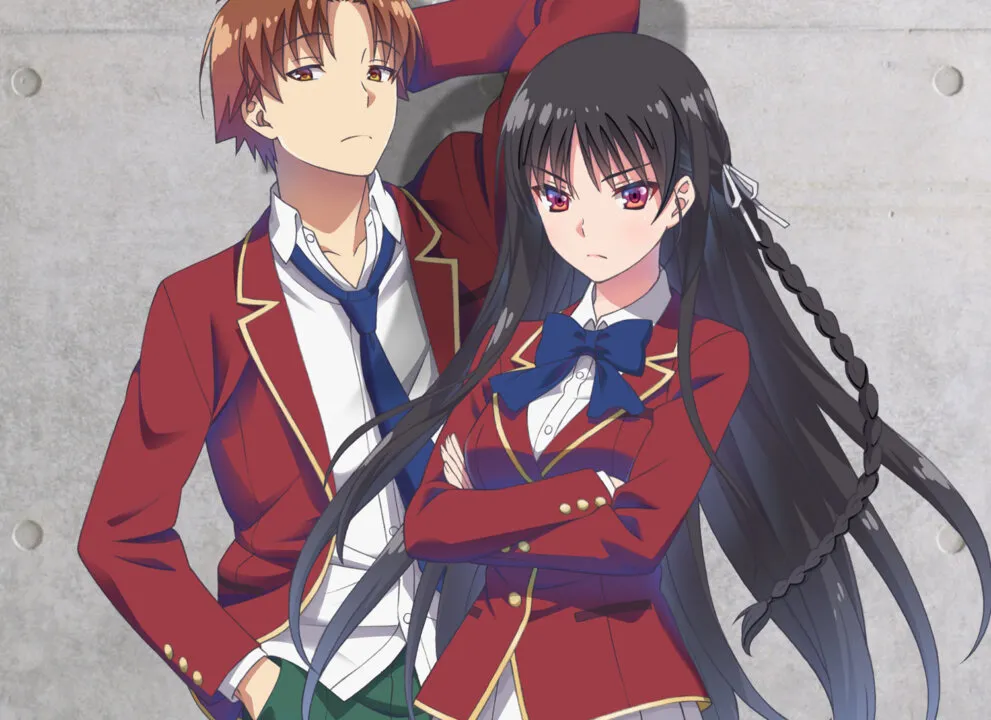 Kiyotaka e Horikita fazendo poses