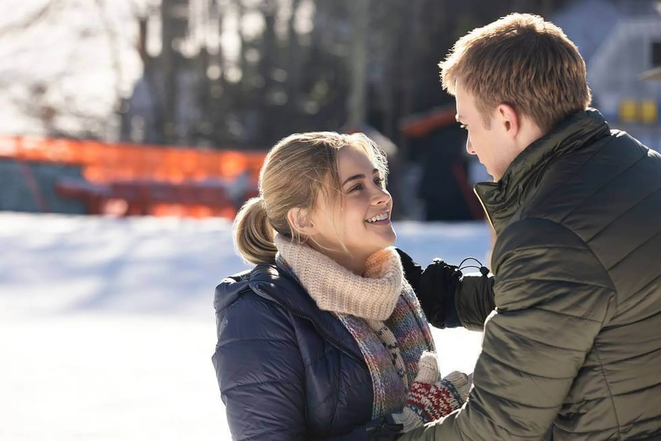 Josephine Langford vive Zoey em nova comédia romântica do Amazon Prime