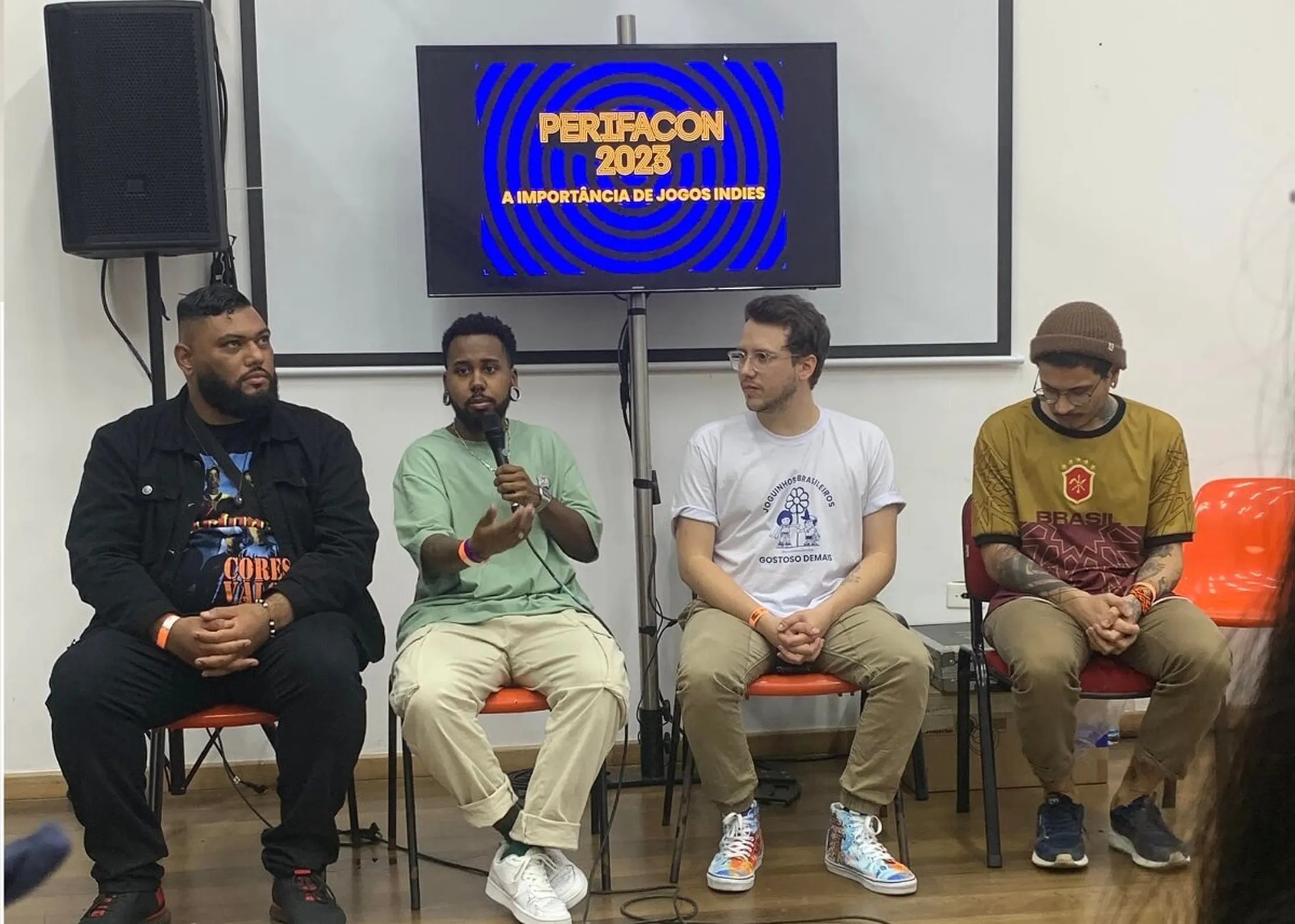 Murilo Santana, Andê Borges, Lucas Toso e Raphael Braga na PerifaCon. Foto: Divulgação