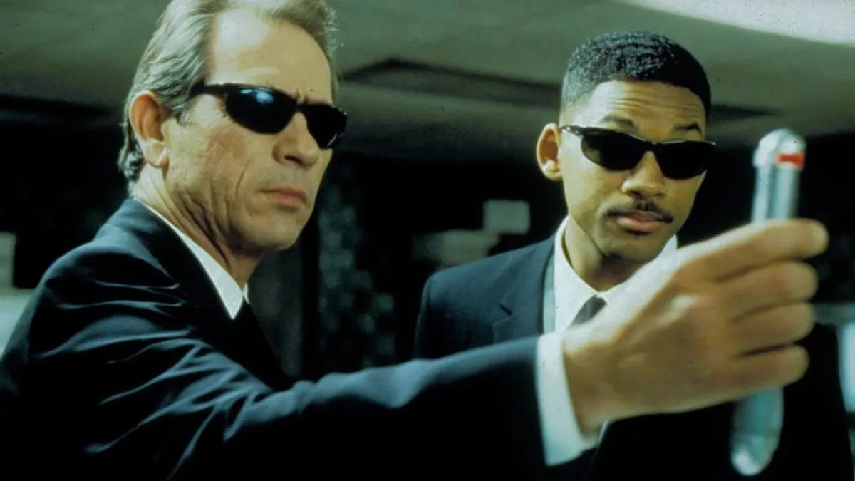 Will Smith e Tommy Lee Jones atuando no filme "Homens de Preto" 