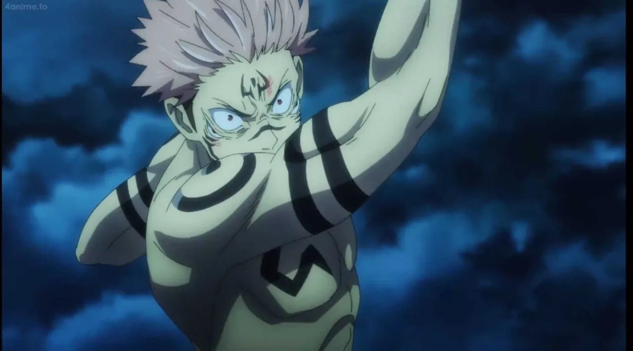 Sukuna dando um ataque fisico enquanto está no corpo de Itadori