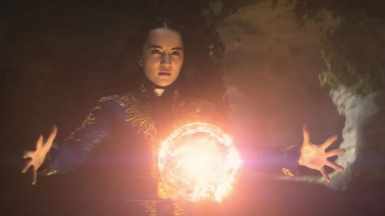 Alina Starkov, invocadora do Sol.