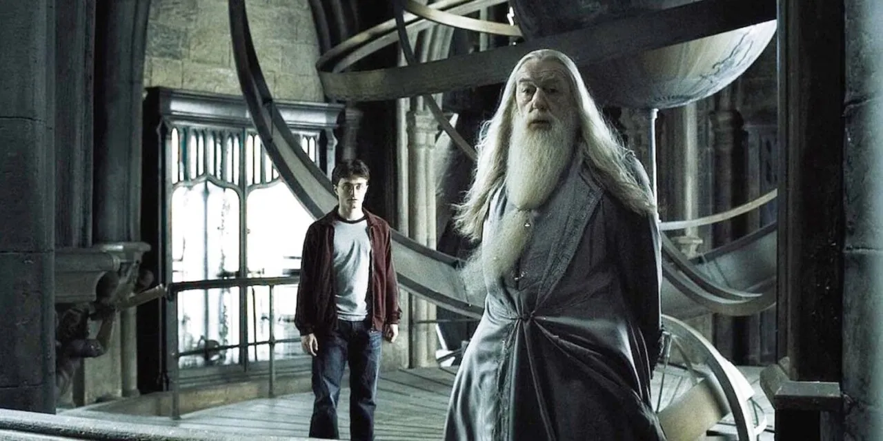 Harry Potter (Daniel Radcliffe) e Albus Dumbledore (Michael Gambon)