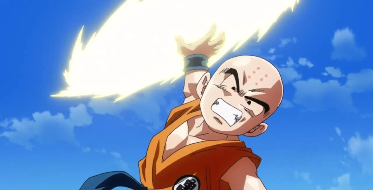 Kuririn em ação preparando seu Kienzan